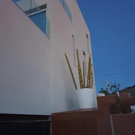 L'armonia Entre La Farella I Cau Del Llop Apartamento Llança
